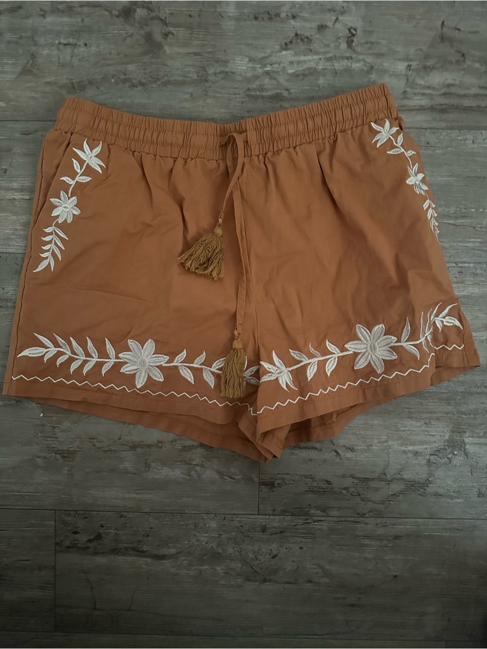 Embroidered Women’s Drawstring Shorts